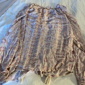 Nice flow shirt with pastel pink flowers